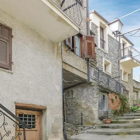 Amazing In Cosio D'arroscia W/ 3 Bedrooms Ferienhaus *