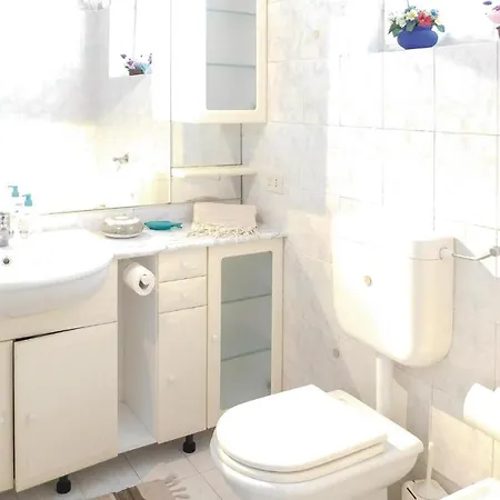 Amazing In Cosio D'arroscia W/ 3 Bedrooms * Montegrosso Pian Latte